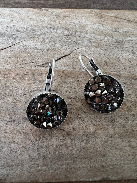 Crystal Rocks in Black Diamond