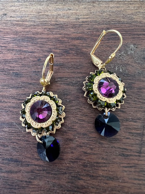 Swarovski Crystal Cluster With Gold Lever Back