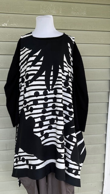 DTH Dots &Stripes Waterfall Top (black and white)