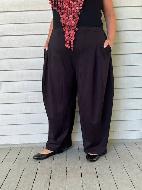 DTH Black Ponte Seamed Pants