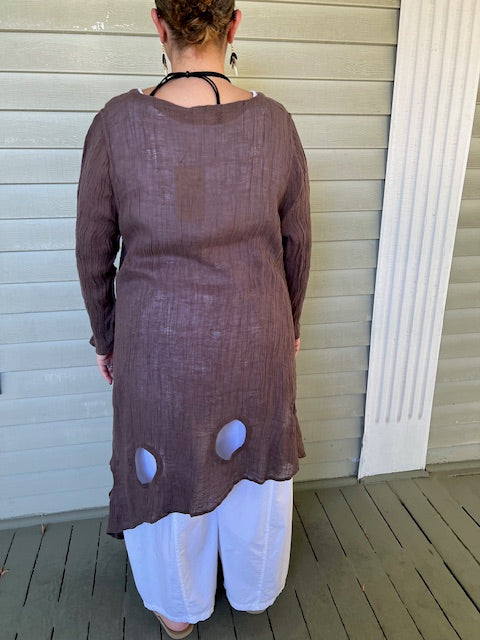 Cheyenne 100% Linen Porthole Top
