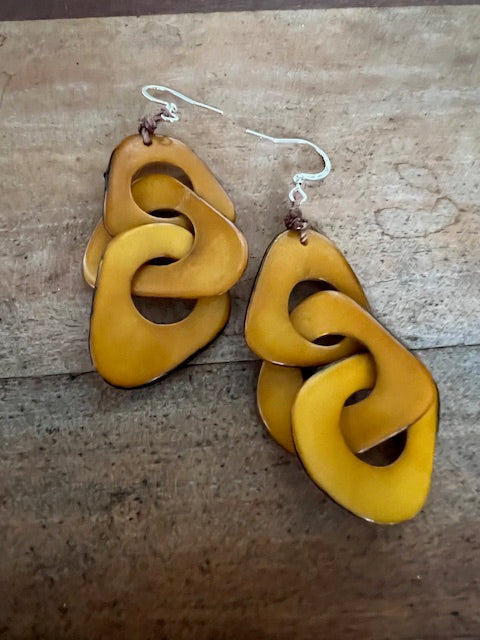 Tagua Chain Link Earrings (Black or Yellow)