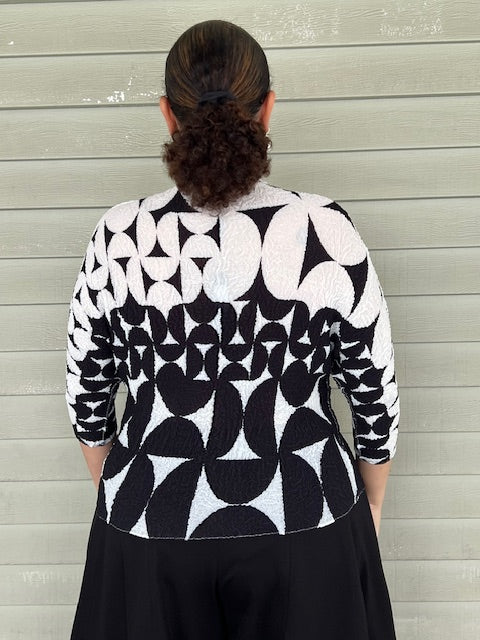 Vanite Black and White Windmills Pleats Top