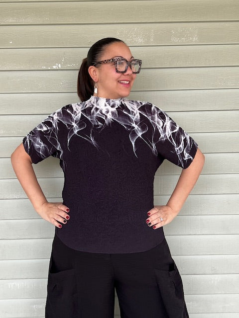 Vanite Clouds Pleats Top (Black)