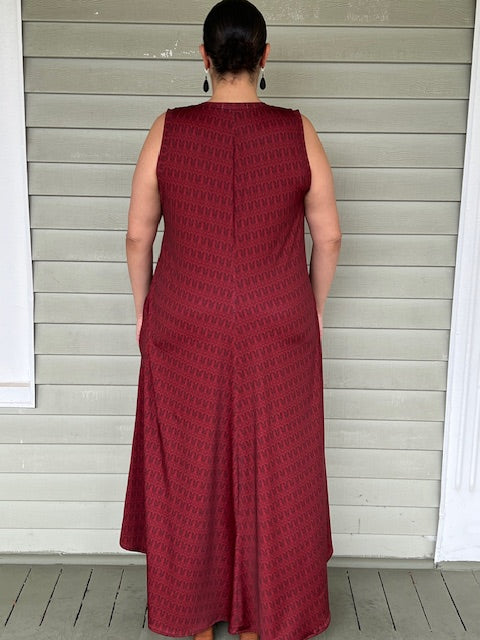 DTH Arrow Print Hi Lo Knit Dress