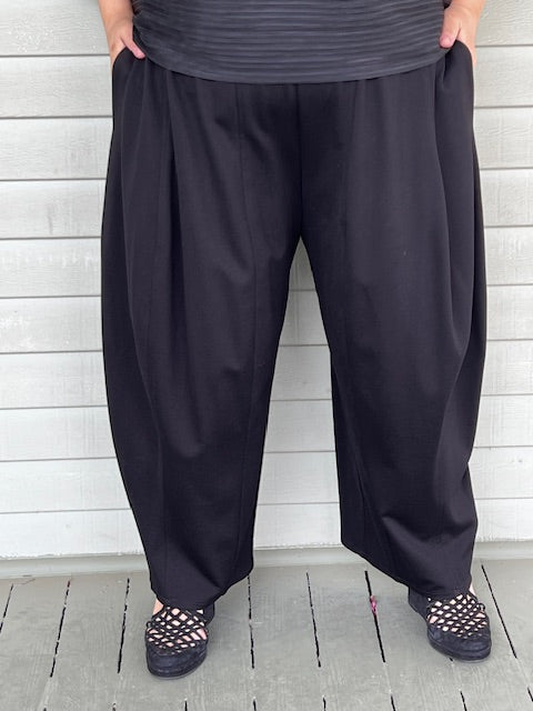 DTH Black Ponte Seamed Pants