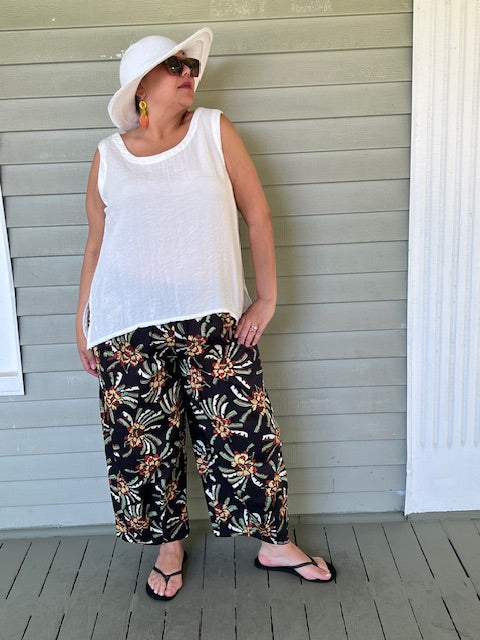 DTH 100% Cotton Pleat Hem Pants in Coconut Print
