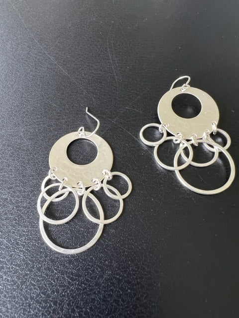 Large Cutout Disc with Overlapping Rings (Silver)