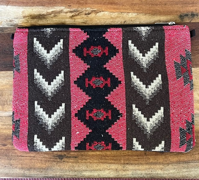 Maya Clutch