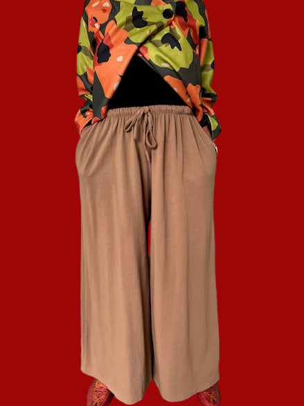 Transparente Wide Leg Sweat Pants (Silver, Black, Green, or Camel)