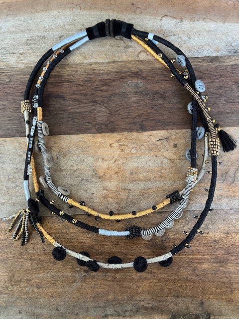 Beduin Recycled Necklace (Black and Gold)
