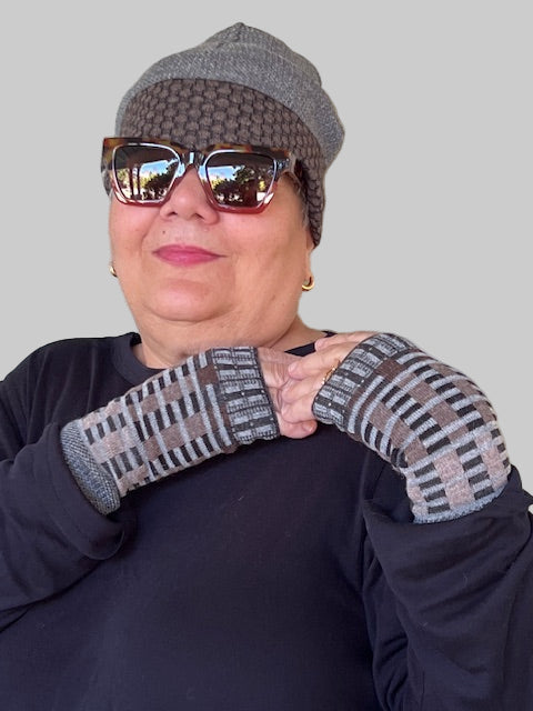 Pique Mittens