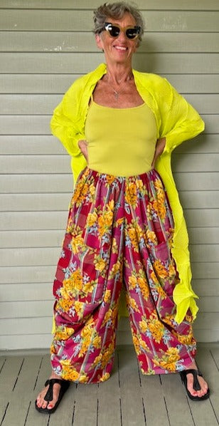 DTH Diva Pants in Cotton silk Floral Print with big side pockets