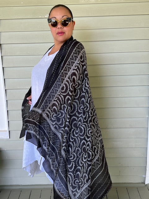 100% Silk Scarf - Nikolett