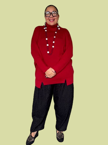 Egge Sweater (Red or Black)