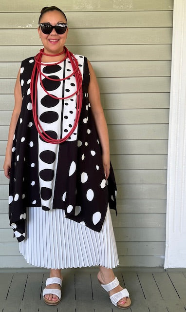 DTH Black & White Dots & Stripes Sleeveless Waterfall Top