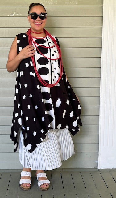 DTH Black & White Dots & Stripes Sleeveless Waterfall Top