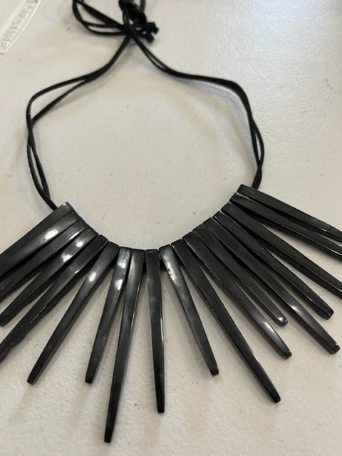Upcycled Thin Palito 18-Piece Horn Necklace