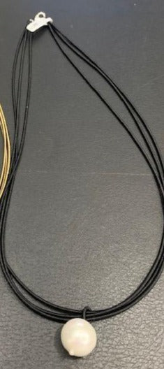 3-Strand Piano Wire Necklace with Pearl (5 Colors)