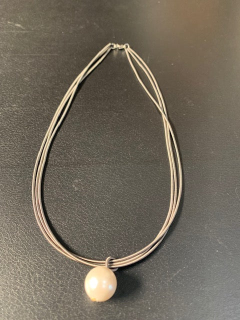 3-Strand Piano Wire Necklace with Pearl (5 Colors)