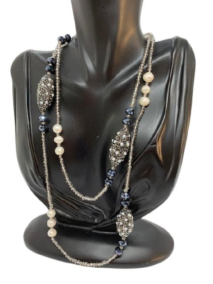 Diamond chips and pearls