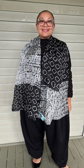 Circles Hand Dyed 100% silk Scarf (Blue or Black)