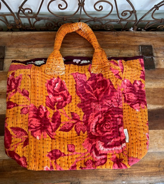 Kantha vagabond Bag ( red roses )