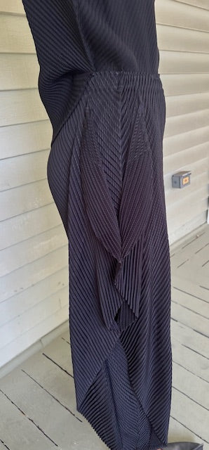 Pleats Side Flap Pants