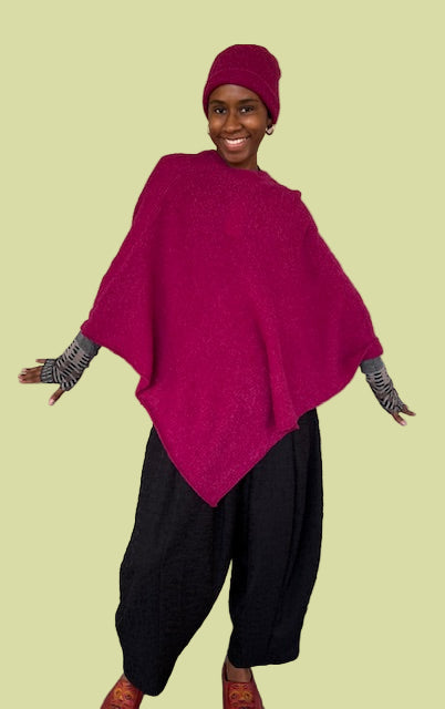 Baby Alpaca Boucle Poncho (Fuchsia)