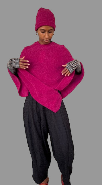 Baby Alpaca Boucle Poncho (Fuchsia)