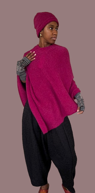 Baby Alpaca Boucle Poncho (Fuchsia)