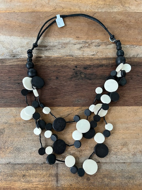 Black and White Dots