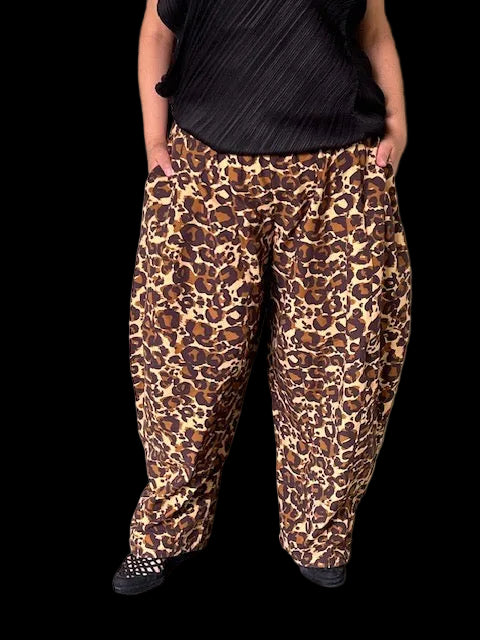Dth Seamed Pants In Stretch Cheetah Print