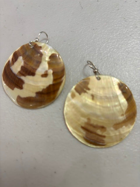 Shell Earrings (Blonde )