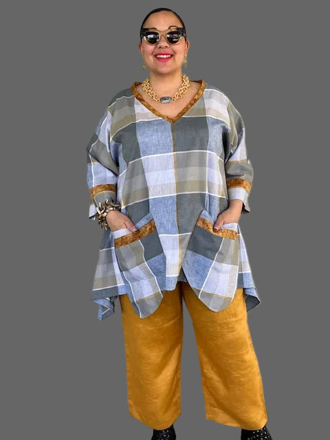 DTH 100% Cotton 2-Pocket V-Neck Top