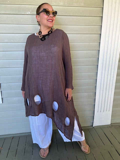 Cheyenne 100% Linen Porthole Top