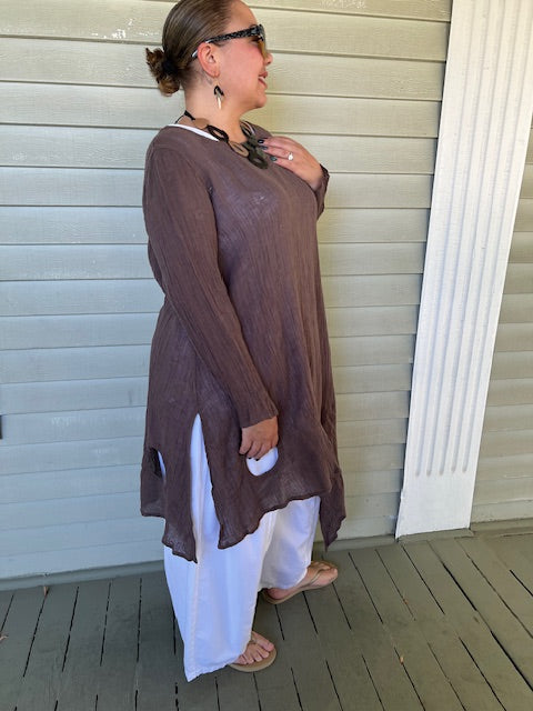 Cheyenne 100% Linen Porthole Top