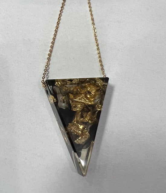 Eco-Resin Triangle w/gold foil inlaid