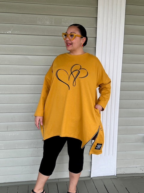 Transparente 100% Cotton Oversized Tee Shirt - Hearts (Mustard)