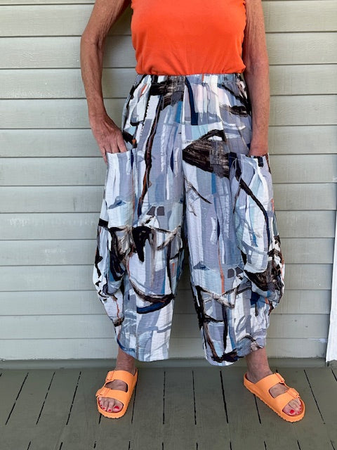 Gerties Double Pocket Pant in Travel Fabric (Koa Blue Print)