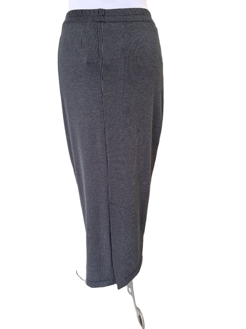 Amma Void Skirt (Black or Gray)