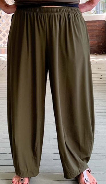 Stretch Bubble Pants (Olive or Black)