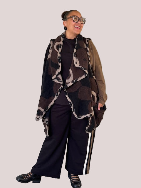 Alembika Piped Cozy Draped Vest (Floral)`