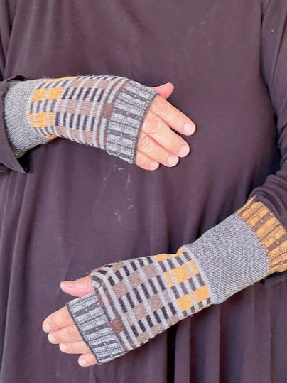 Pique Mittens