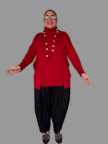 Egge Sweater (Red or Black)