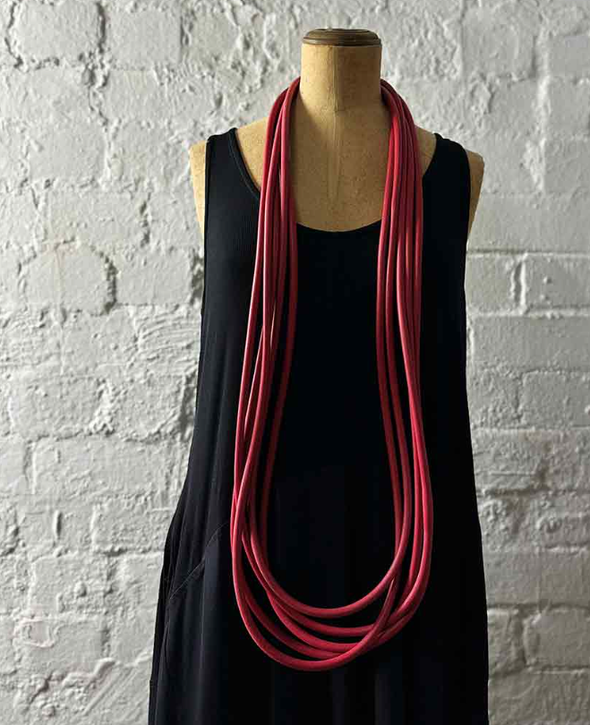 Chunky Spaghetti Necklace (Black or Red)