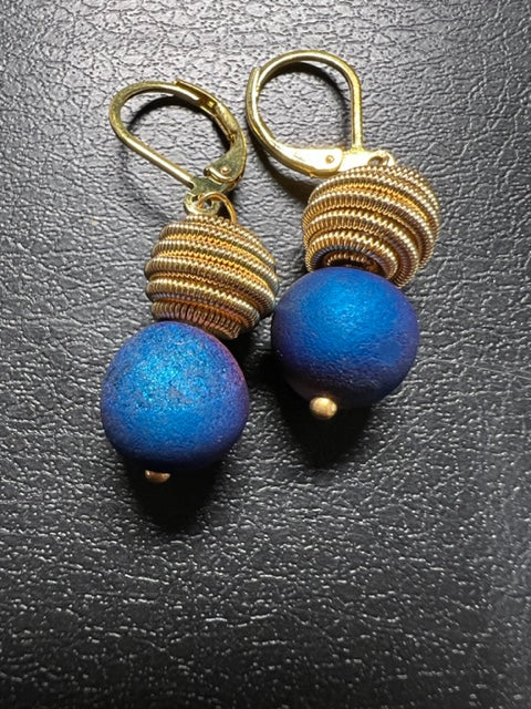 Gold Piano Wire with Navy Blue Geode