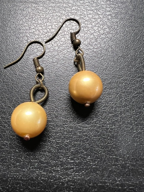 Gold Pearl Drops with Gold Piano Wire