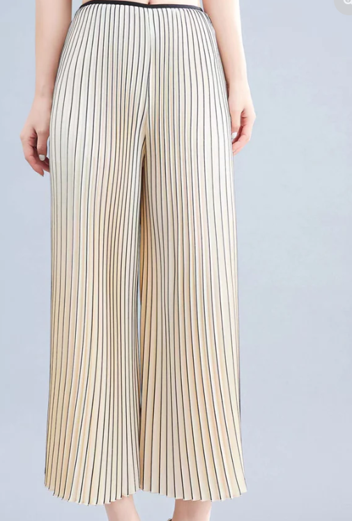 Pleated Pants in Cream with Black Accent